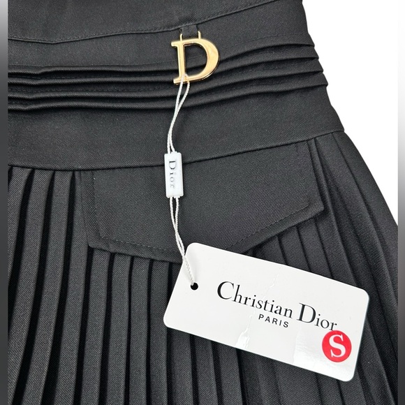 Pleated black mini skirt, Small, flared, lined, office, gothic Streetwear, NWT - Picture 6 of 6